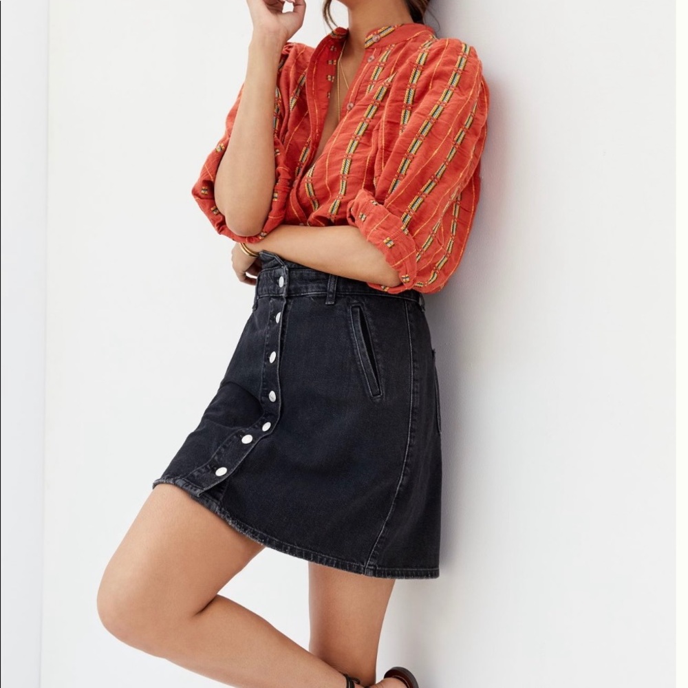 Pilcro denim button up black mini skirt